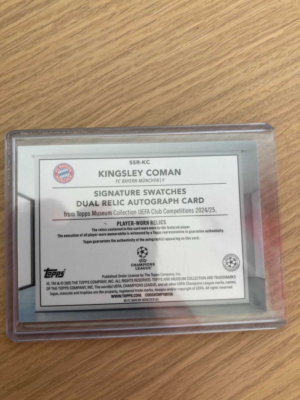 Topps Carte collezionabili: Topps Museum UEFA 24-25 - Kingsley Coman Auto-Patch /299 – Usato da La Tour-de-Peilz venduto da Tyalos_Cards 1