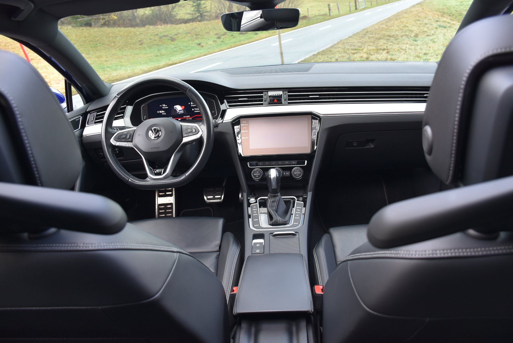 VW Autos: VW Passat R-Line V. 2.0 TDI – D'occasion à Wattenwil par mr_bern 7