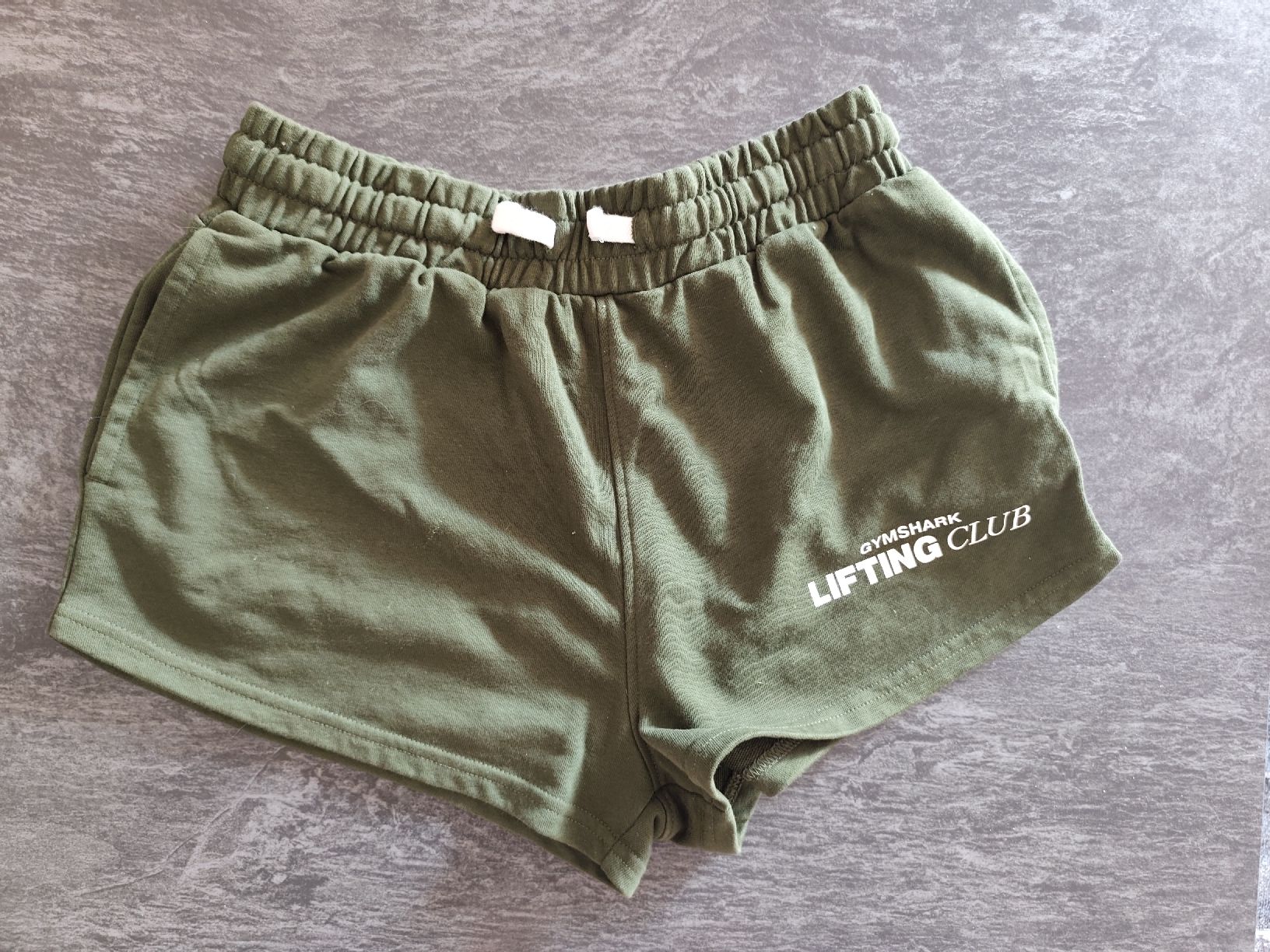 Gymshark Pantalons: Gymshark Short S – Neuf (Voir description) à Martigny par Vintage-23