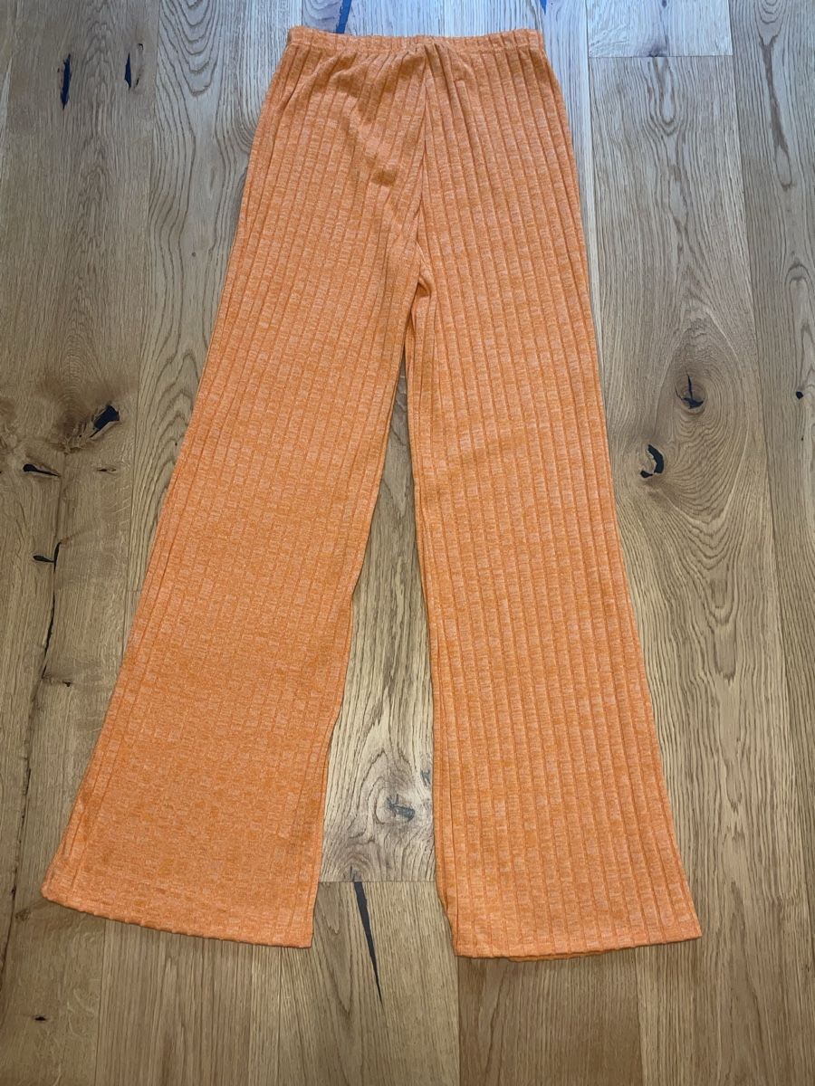 Pantaloni: Trendige, orange Hose mit Schlag, Grösse M – Usato da Roggwil BE venduto da 7lara7