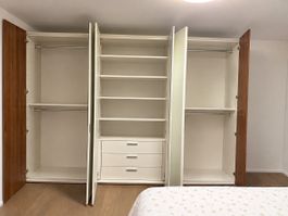 Large wardrobe with shelves and drawers like new