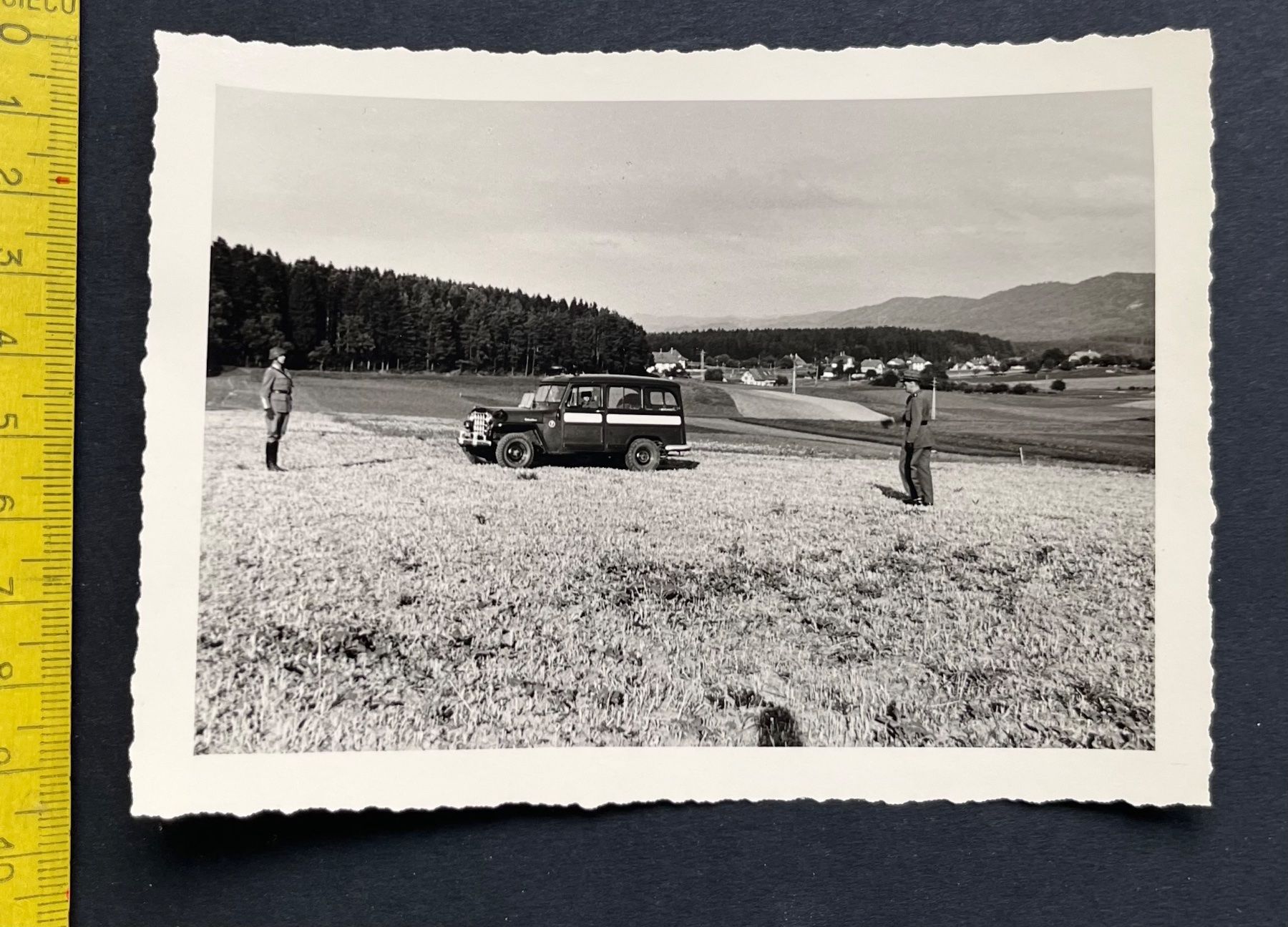 Foto & Immagini: Willys Overland, Jeep im Einsatz der Armee,  ca. 1950 – Usato da Ostermundigen venduto da DaxKarten-75