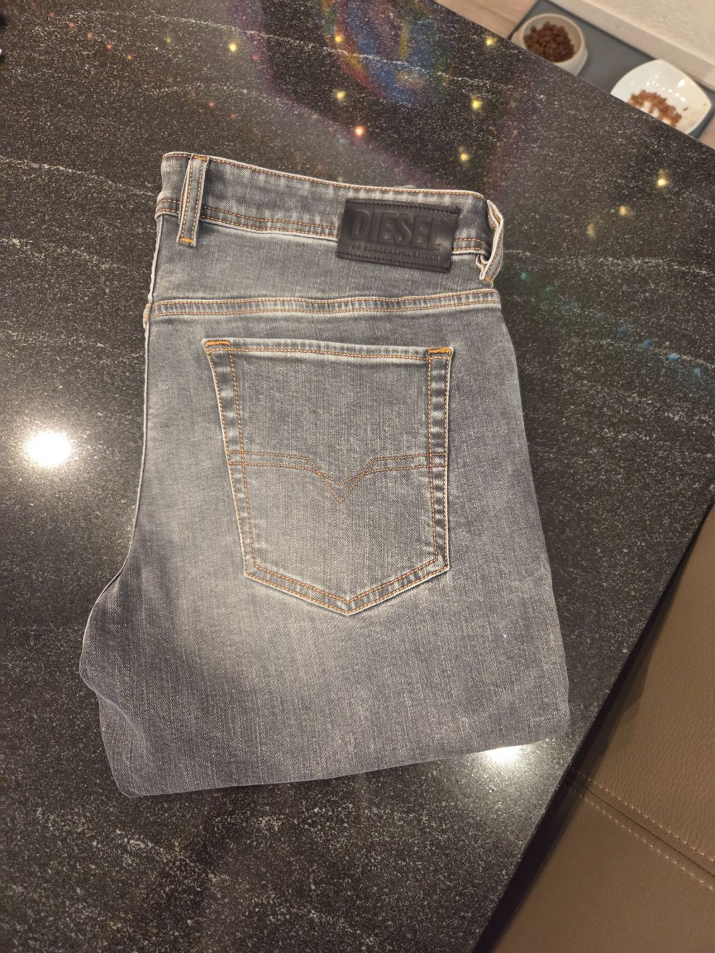Diesel Jeans: A vendre jeans Diesel – Usato da Attalens venduto da jack021 3