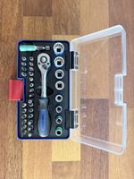 Coffret d'outils jeu tournevis cliquet clé