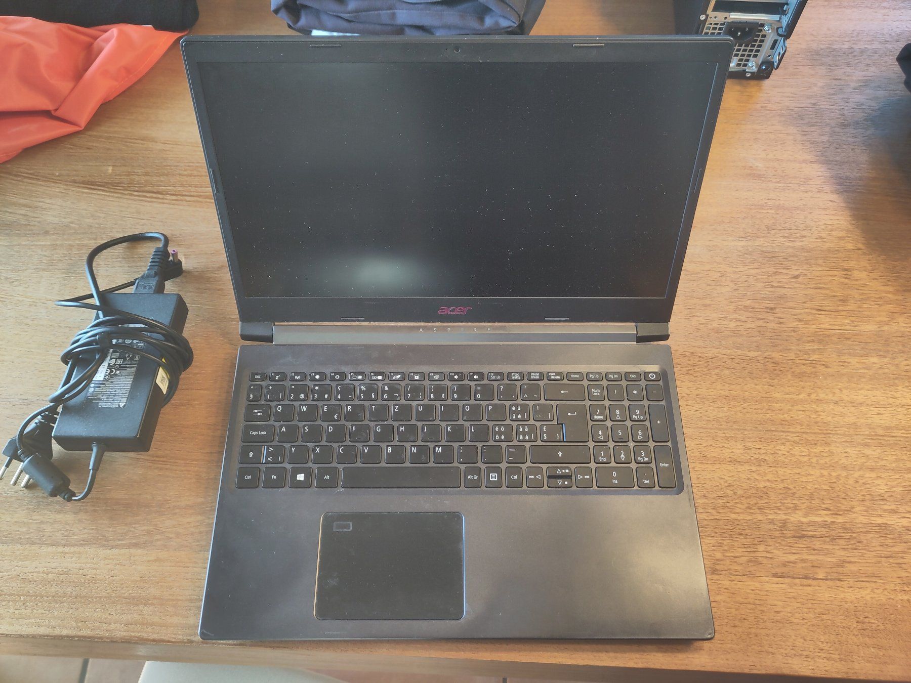 Acer Notebook: ACER Aspire 7 (A715-75G) – Difettoso da Glattbrugg venduto da str_cyb2