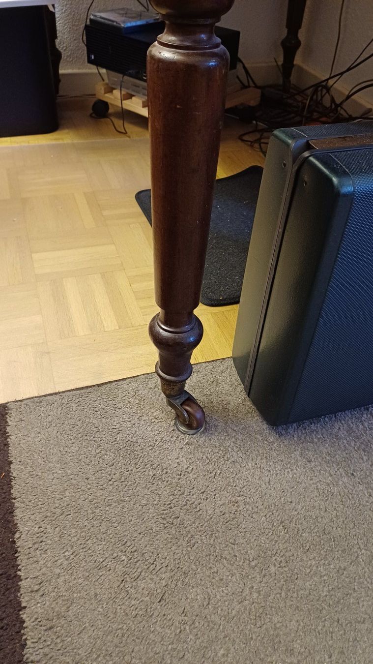 Scrivanie: Antiker Bürotisch – Usato da Zollikerberg venduto da Kaugo 3