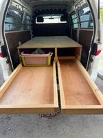 Camping Ausbau Holz mit Schubladen