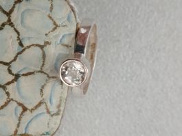 Sehr schöne Silber Ring 925, weisser Topas Gr. 59