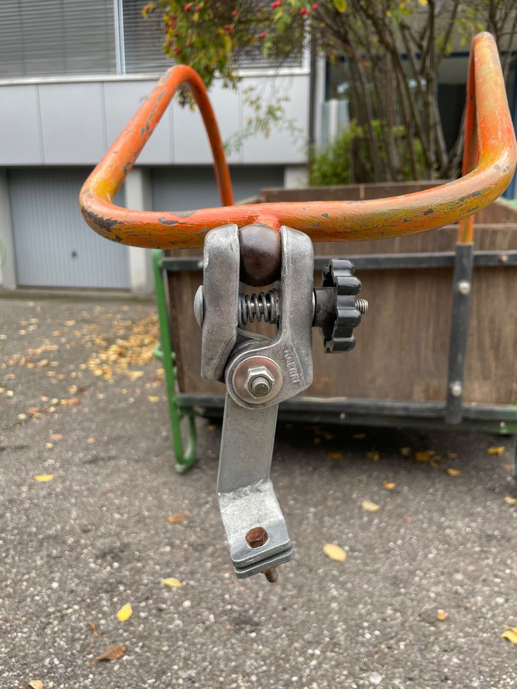 Anhänger: Veloanhänger / Töfflianhänger – Gebraucht aus Gümligen von bettflasche 1