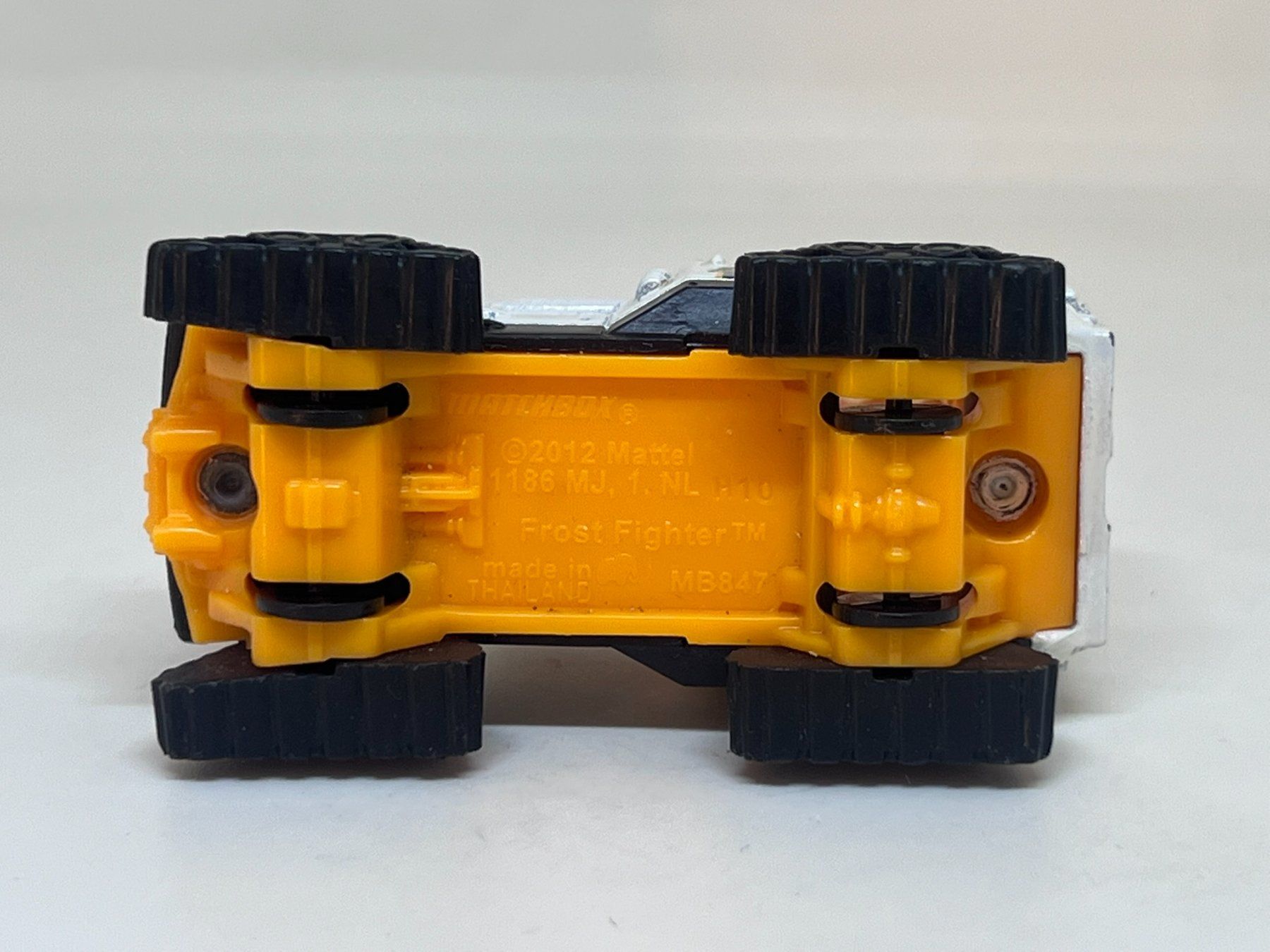 Matchbox Modellini d'auto: Matchbox Frost Fighter #216 – Usato da Wildegg venduto da LaaBoutique 3