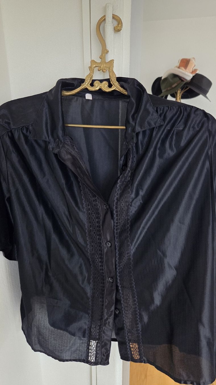 Blusen: Elegante Bluse, Grösse M, Schwarz – Gebraucht aus Zürich von mis_2kxn 3