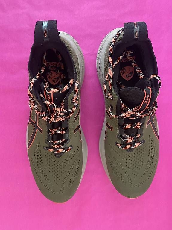 Asics Chaussures femmes: Asics pureGEL Laufschuh 40.5 – D'occasion à Zürich par Lauraflor 2