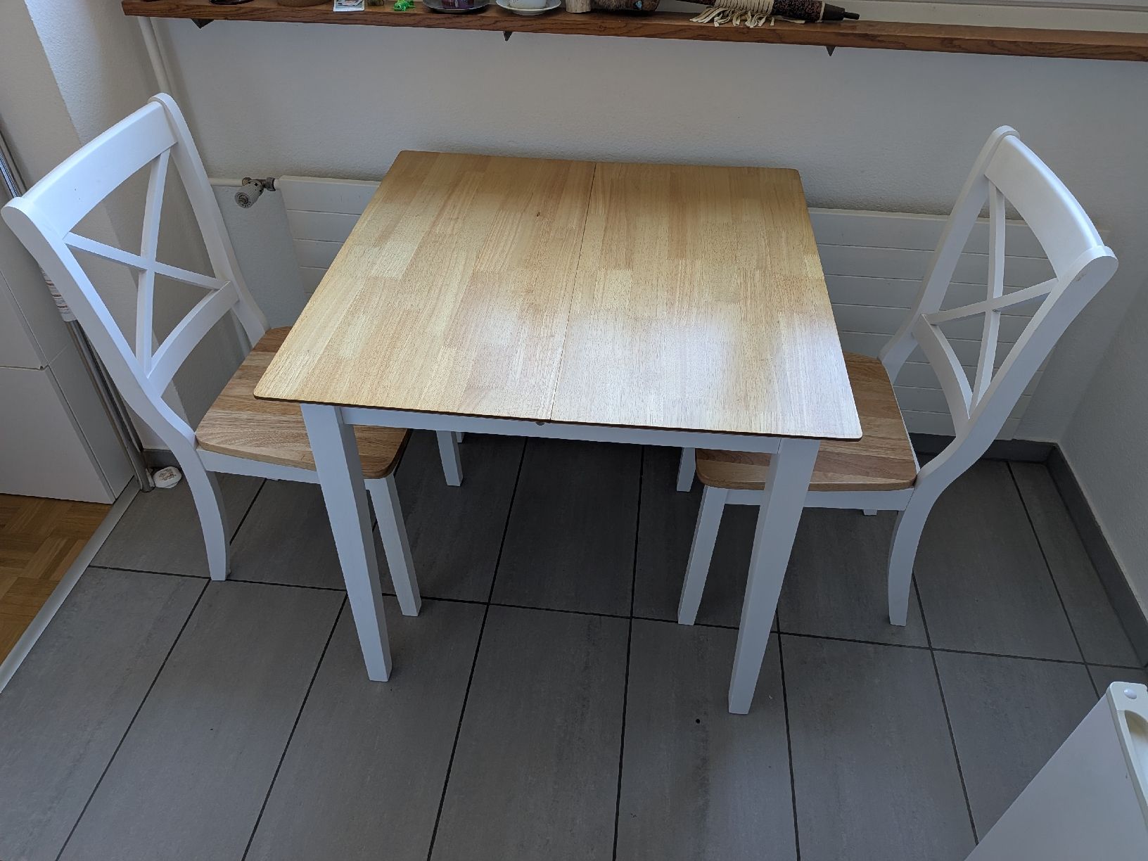 Tischset: Tisch inkl. 2 Stühle – Gebraucht aus Basel von talca88