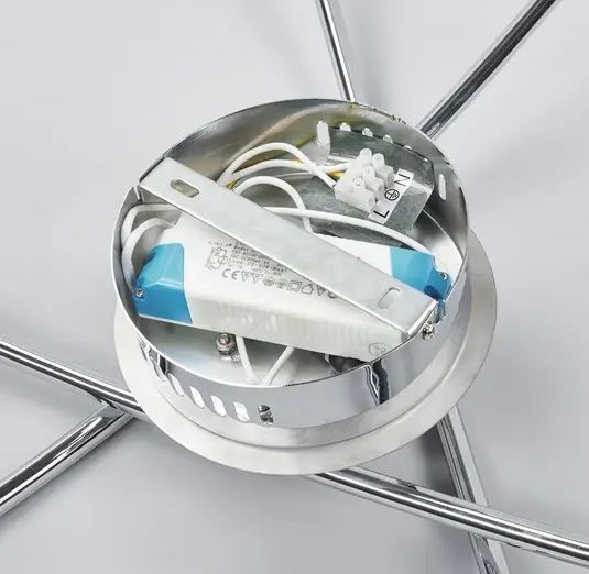 Kronleuchter & Deckenlampen: AKTION LED-Deckenlampe Yael, chrom, 3 Stäbe – Neu und originalverpackt aus Basel von Seifehuesli 6