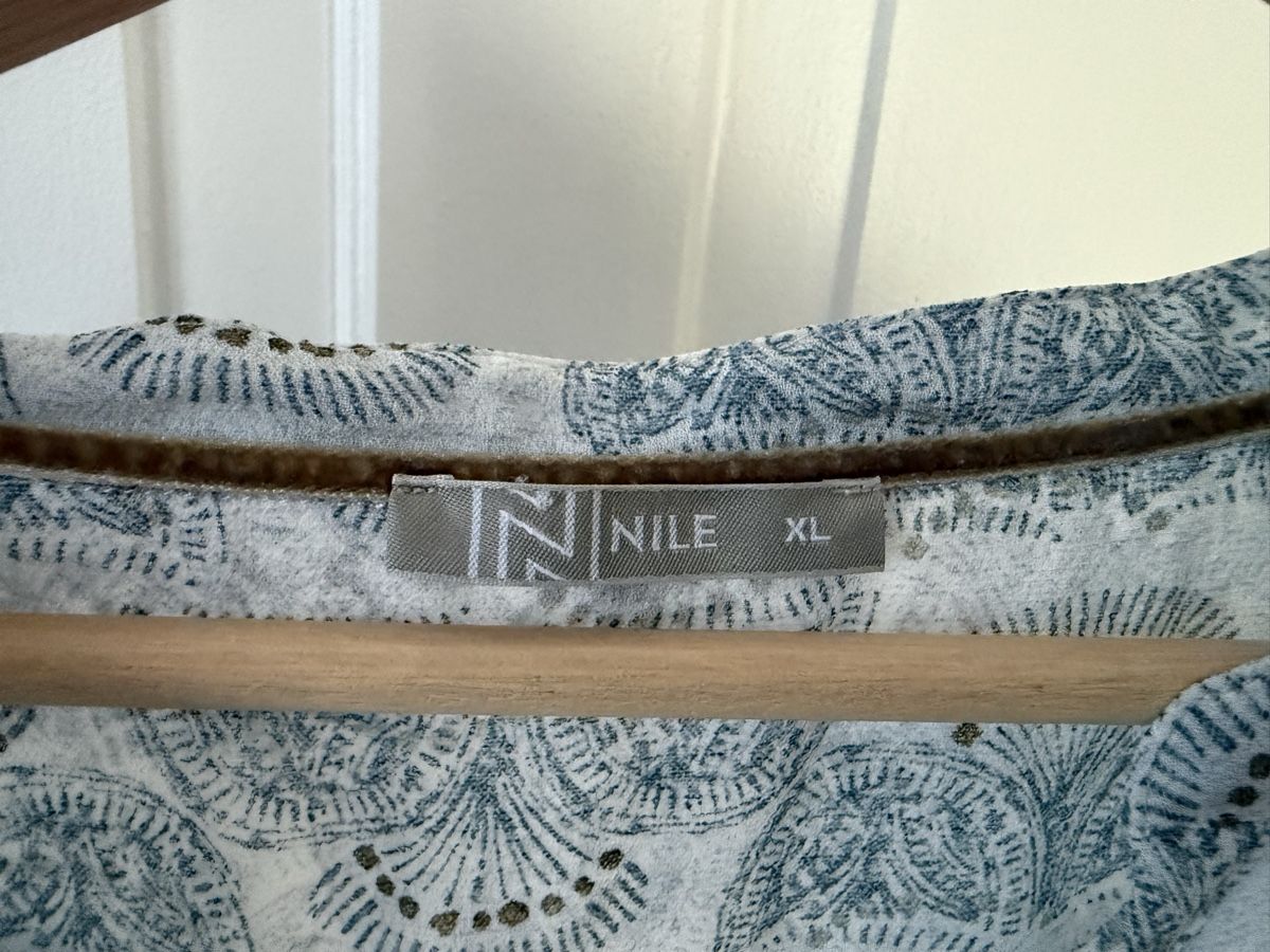 Camicette: Helle gemusterte Nile Bluse XL – Usato da Safenwil venduto da Empez 2