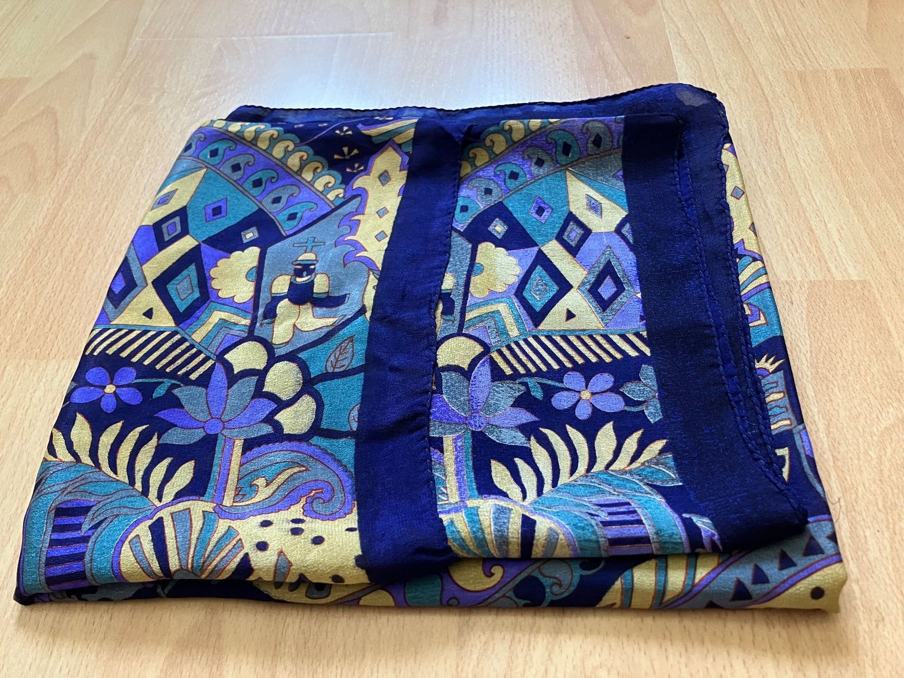 Foulard & Sciarpe: Nice quality Foulard Schal – Usato da Zürich venduto da Classic_Collection_Zurich