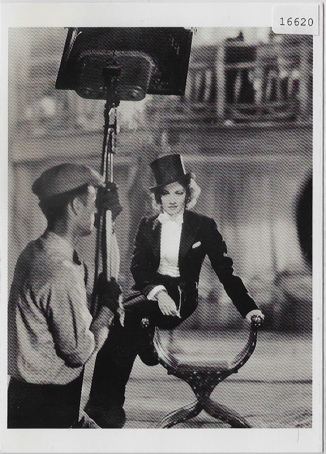 Ansichtskarten: Marlene Dietrich 1932 – Gebraucht aus Ettingen von Kartenplanet