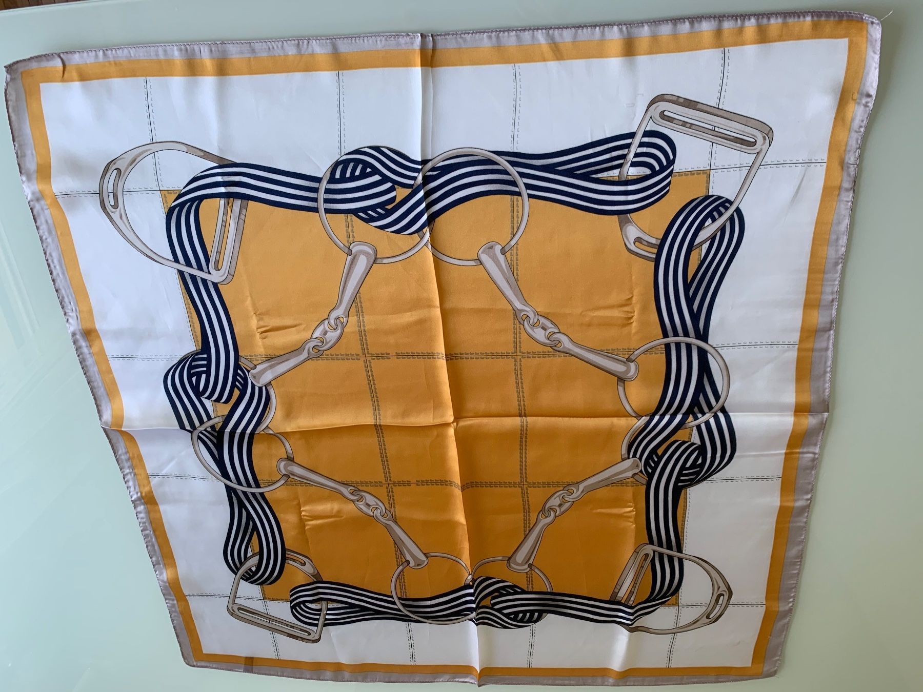 Foulard & Sciarpe: Foulard wunderschön – Nuovo e nell'imballaggio originale da Adliswil venduto da Jessik0 2