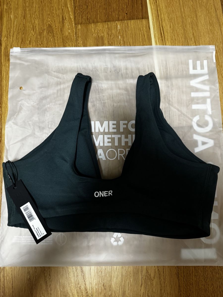 Oner Active Tops: Oner Active sport bra size M – Neu und originalverpackt aus Luzern von fiona.1013 1