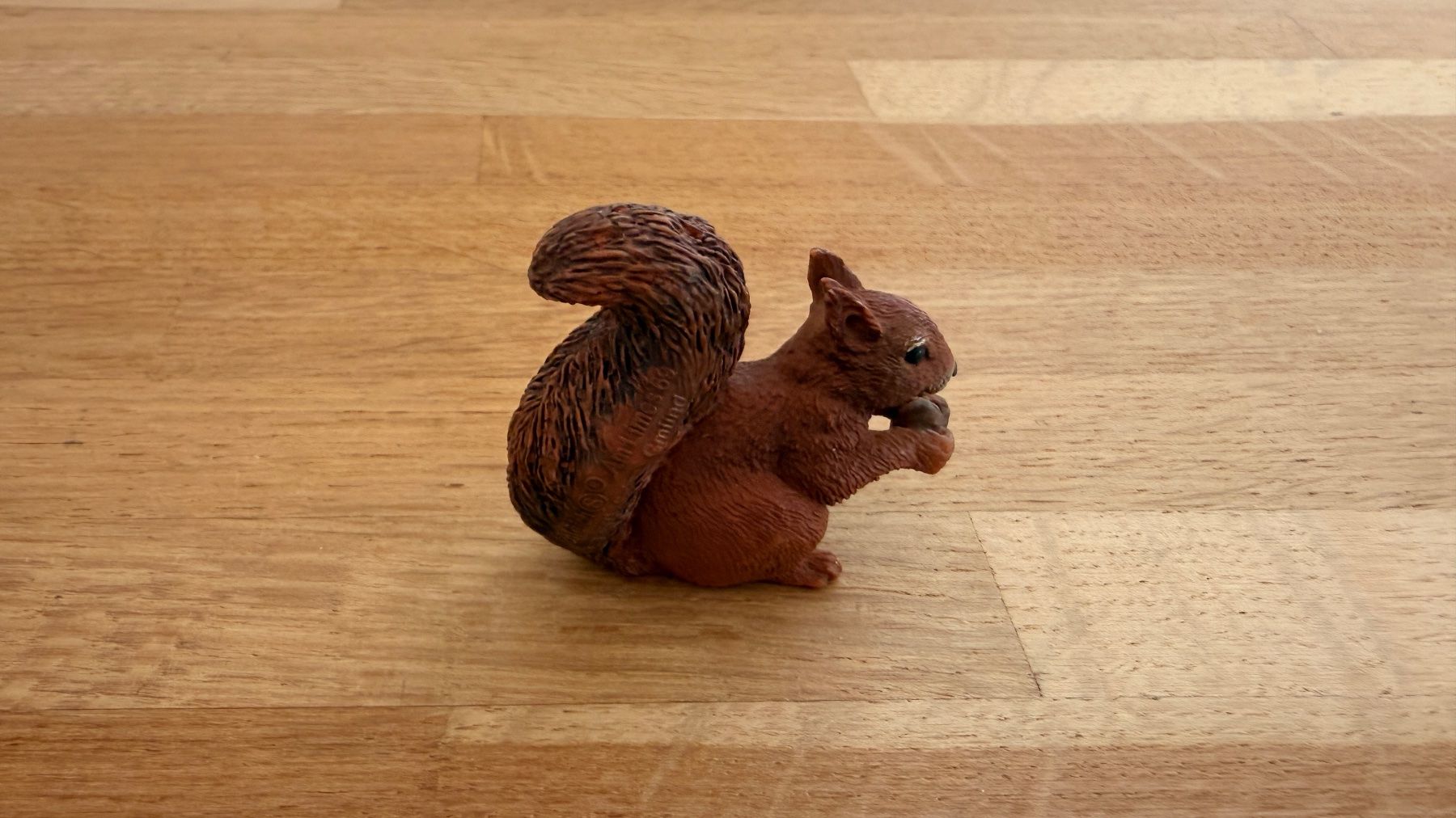 Schleich Giocattoli: SCHLEICH - Eichhörnchen 14684 – Usato da Winterthur venduto da Secondhand-Family 2