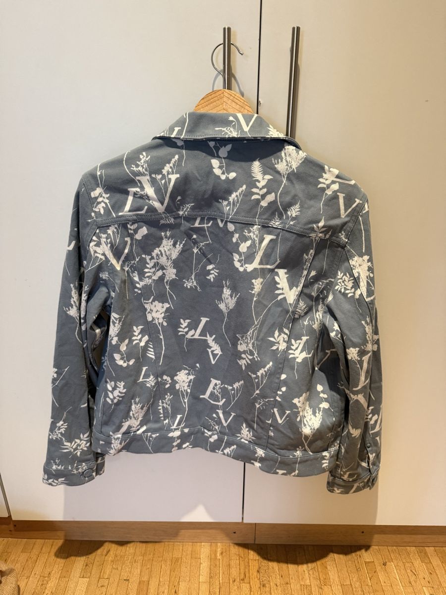 Louis Vuitton Jacken: Louis Vuitton LV Flowers Denim Jacket – Neu (gemäss Beschreibung) aus Genève von SG_73 3