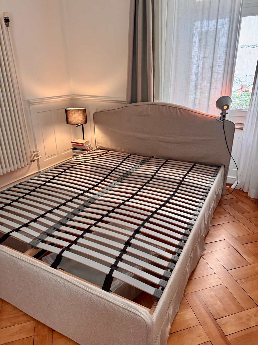 Betten: Schönes 160cm Bett – Gebraucht aus Zürich von hannabenc