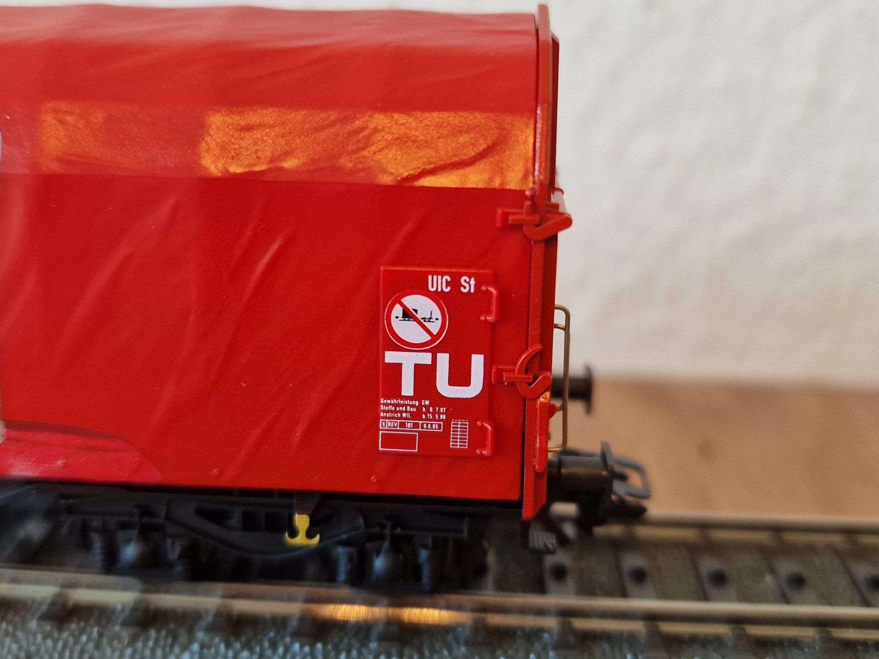 Märklin Modellini di ferrovie: DB Schiebeplanenwagen H0 – Usato da Matten b. Interlaken venduto da lor_hr9w 4