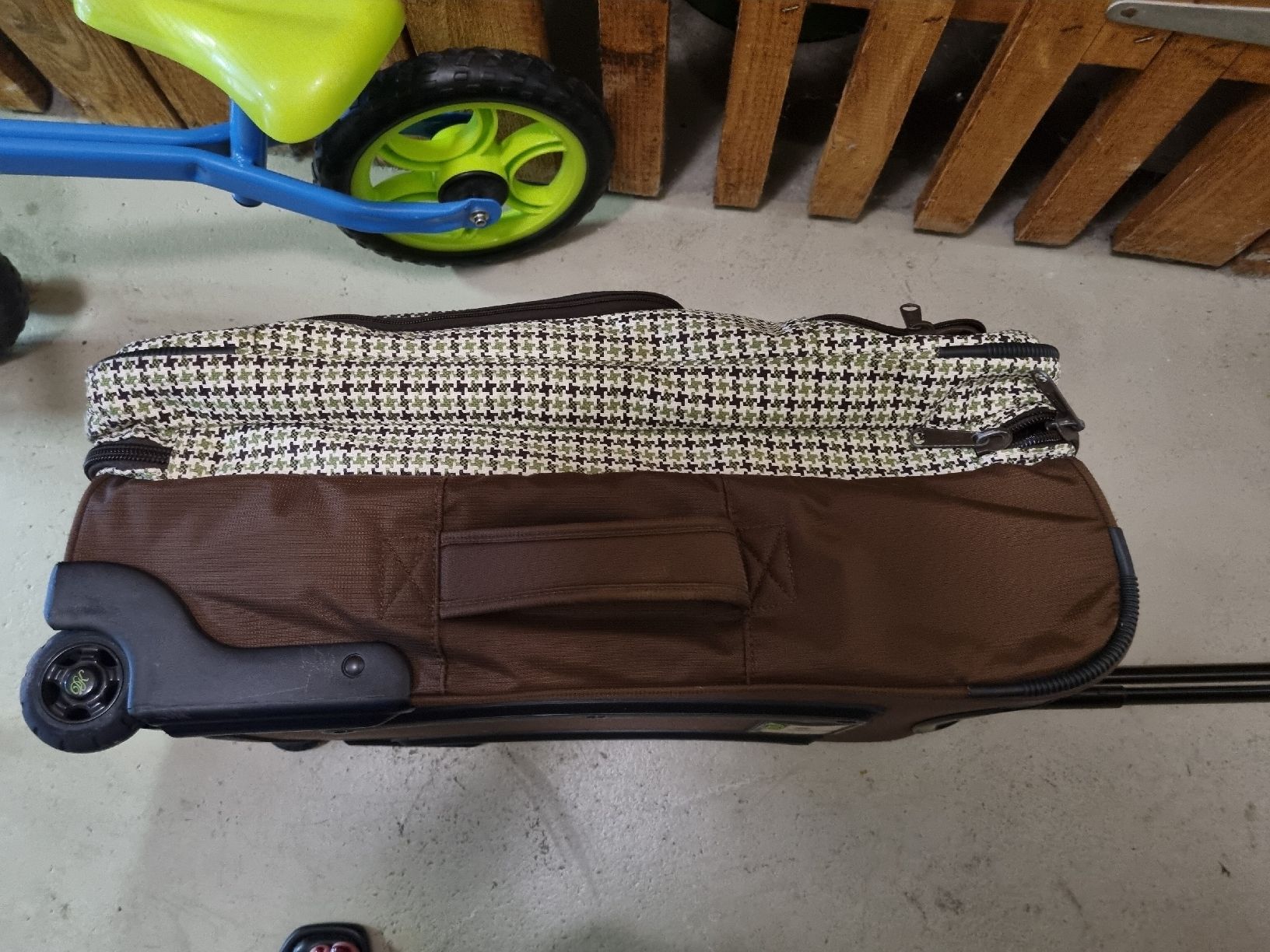 Dakine Reisekoffer: Dakine Trolley mit Tasche – Gebraucht aus Aesch BL von mutti04 3