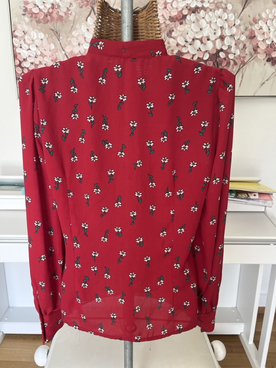 Only Camicette: Bluse von Only, Blumenmuster und Schleife – Usato da Solothurn venduto da Bobesch08 4