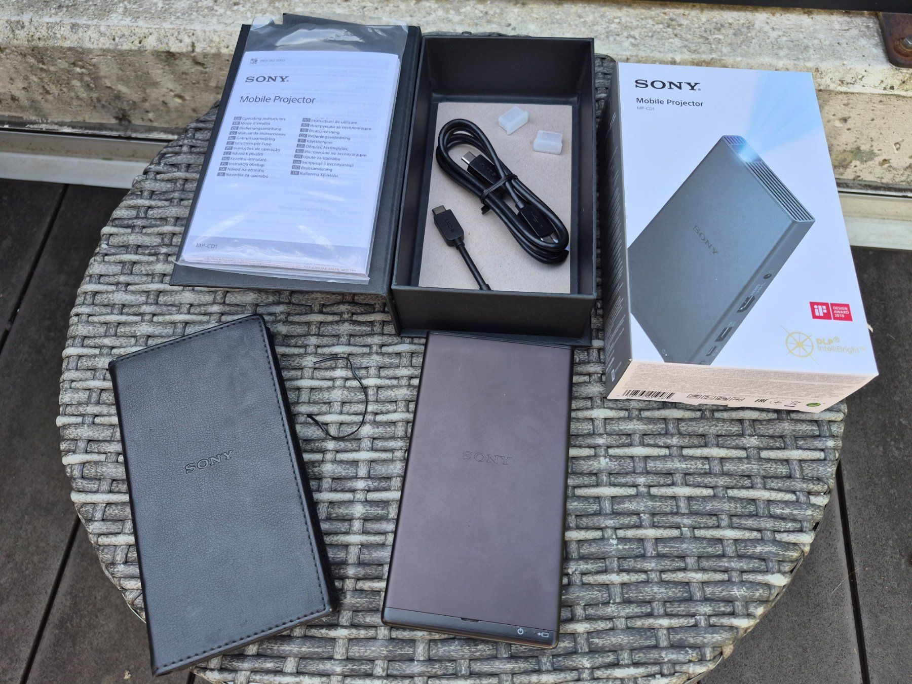 Sony Proiettori: Projecteur mobile Sony MP-CD1 avec accessoires complets – Nuovo (secondo la descrizione) da le landeron venduto da canette 2