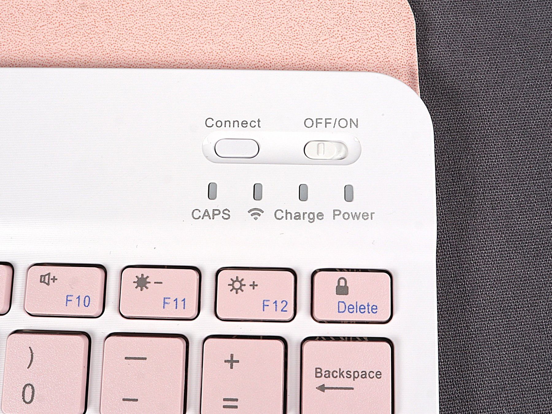 Apple Covers & Taschen: iPad 10.2" Klapphülle mit Tastatur – Gebraucht aus Steinen von Restwert_Steinen 6