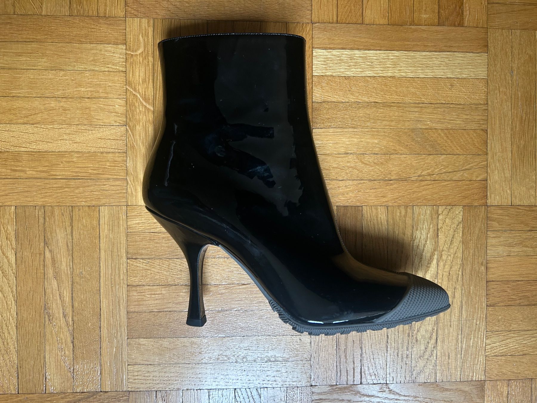 Miu Miu Chaussures femmes: Bottines Miu Miu – Neuf (Voir description) à Lausanne par bal_7ycp