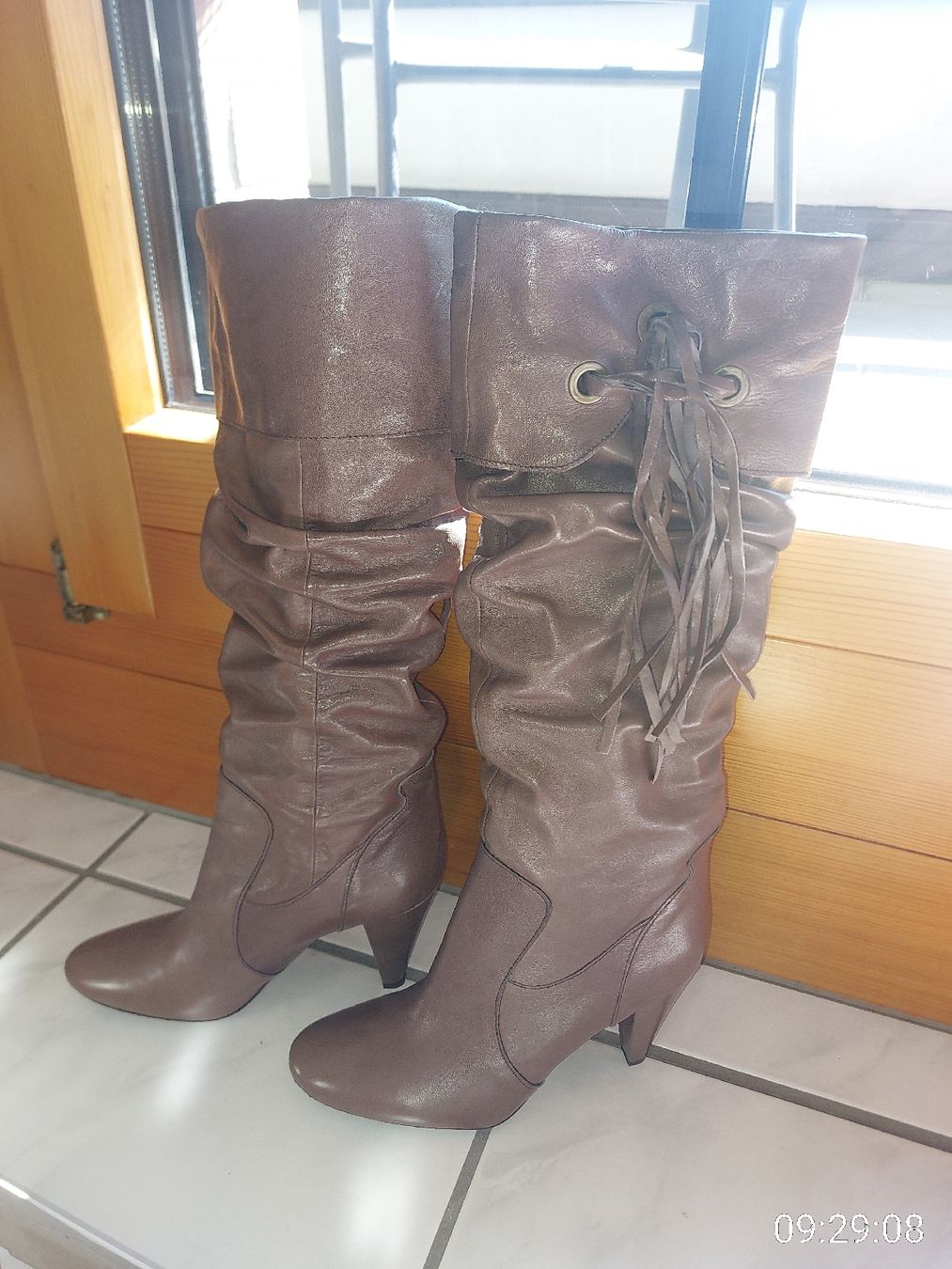 Scarpe da donna: Bata Damenstiefel Grösse 38 Neü – Nuovo e nell'imballaggio originale da Bäch SZ venduto da Retroandy