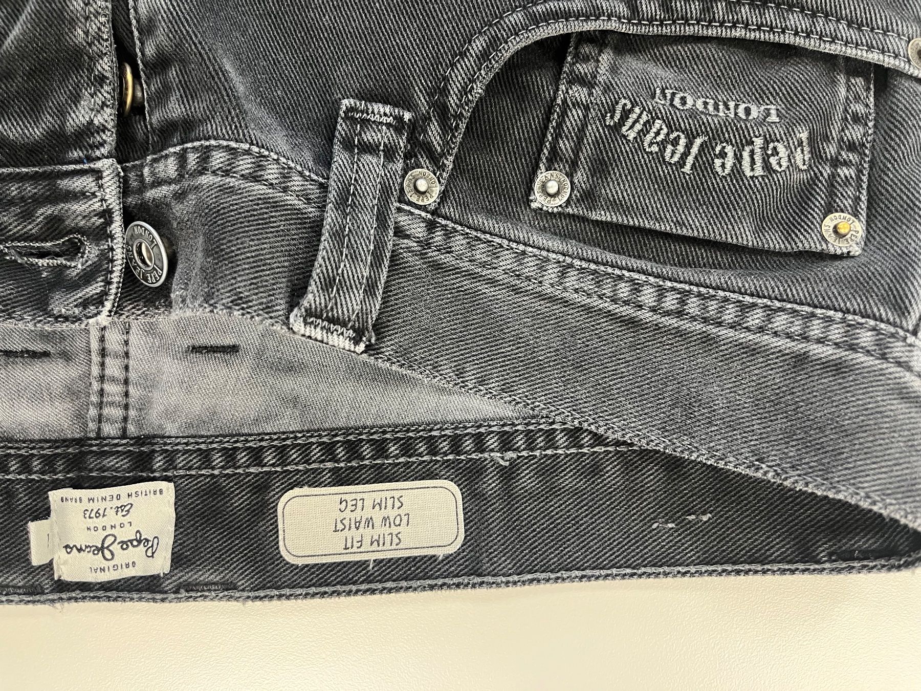 Pepe Jeans Jeans: Pepe Jeans schwarz – Usato da Gontenschwil venduto da Ewi 2