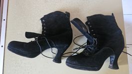 Schuhe aus Wildleder, Absatzhoehe 8.5cm