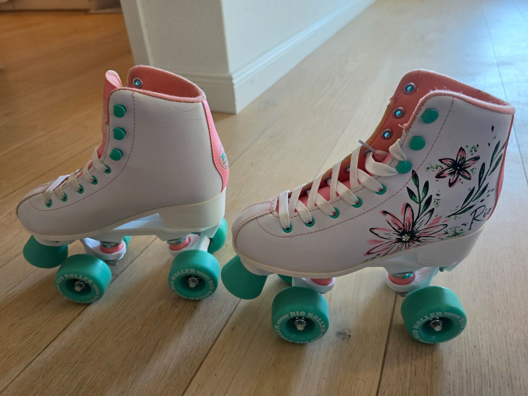 Rio Roller Inline-Skating & Rollschuhe: Rio Roller Rollschuhe mit Schutzausrüstung Grösse 38 – Gebraucht aus Seltisberg von Suepermartae