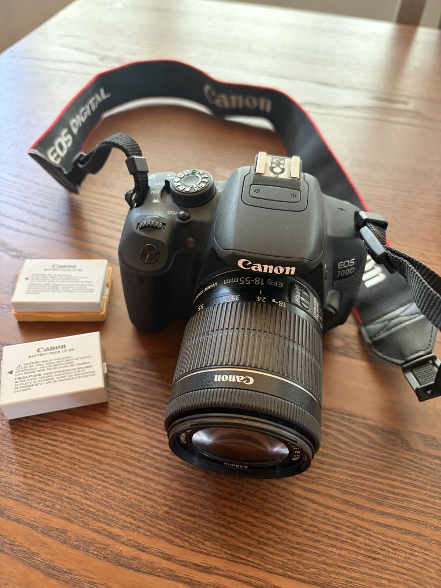 Canon Kamera: Canon EOS 700D – Gebraucht aus Rorbas von Flavia1988