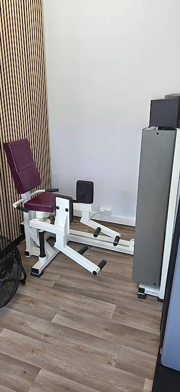Toutes les machines: Abduktor maschine – D'occasion à Reinach BL par inf_2lmk