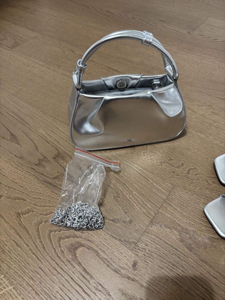 Lotti di vestiti: Anna Field Silber Tasche & Buffalo Sandale Gr. 39 – Usato da Niederrohrdorf venduto da yumos 4