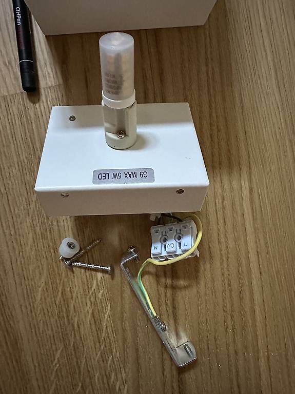 Lampen: Schöne Wandleuchte – Gebraucht aus Oberwangen TG von Samsells 3