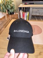 Balenciaga cappello nero unisex - Accessorio di tendenza!
