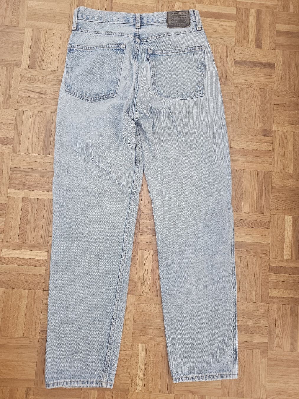 Levi's Jeans: Levi's Jeans W26 L30 – Nuovo (secondo la descrizione) da Genève venduto da Andra_irm 2