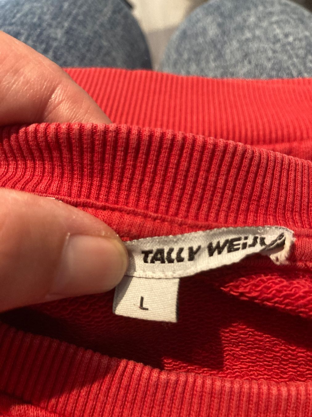 Maglioni & Felpe: Roter Pullover mit Aufdruck, Grösse L – Usato da Gelterkinden venduto da froggy80 3