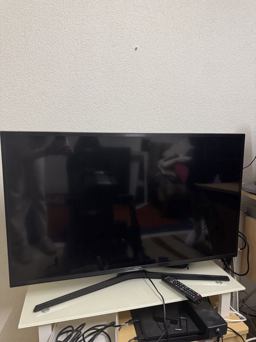 Televisori: Samsung 40 Zoll 4K Smart – Nuovo (secondo la descrizione) da Andwil SG venduto da DaFritzl 6