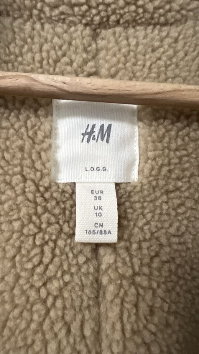 H&M Giacche: Kunstlederjacke mit Teddyfutter innen – Usato da Oetwil am See venduto da NaJa20 2