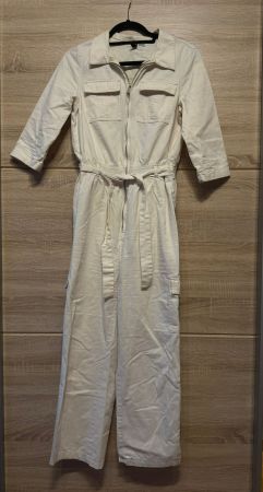 Combinaison beige blanche