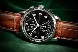Eberhard - Ref. 31037 Tazio Nuvolari Gold Car Chronograph