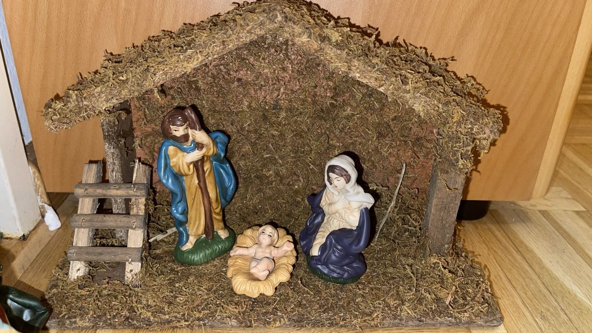 Toutes les décorations: Krippe mit Tonfiguren – D'occasion à Schönenbuch par Charlie62 3