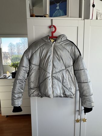 IKKS Doudoune Argentée Fille/Femme Taille L, Doublée.
