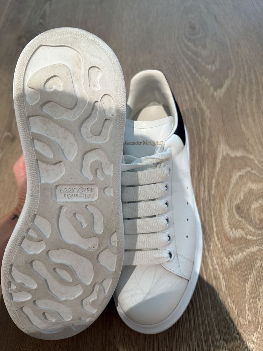 Alexander Mcqueen Damenschuhe: Alexander McQueen Sneakers Original Grösse 38.5 – Gebraucht aus Oberentfelden von mir_6dfk 2